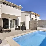 500 Meter Zum Mit Privatpool, Meerblick, Klima, Wlan * Ližnjan