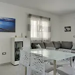 500 Meter Zum Mit Privatpool, Meerblick, Klima, Wlan Ližnjan