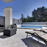 500 Meter Zum Mit Privatpool, Meerblick, Klima, Wlan Ližnjan