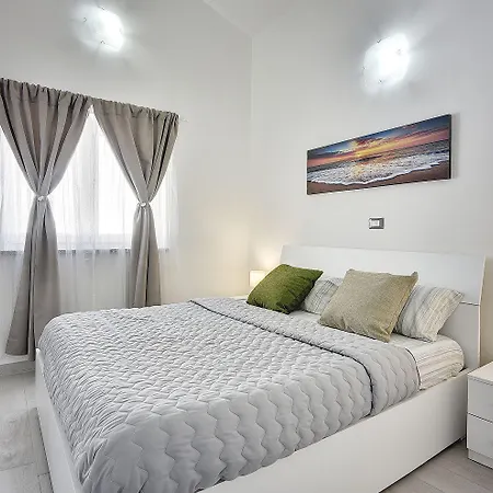 Holiday home 500 Meter Zum Mit Privatpool, Meerblick, Klima, Wlan *