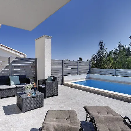 500 Meter Zum Mit Privatpool, Meerblick, Klima, Wlan Ližnjan